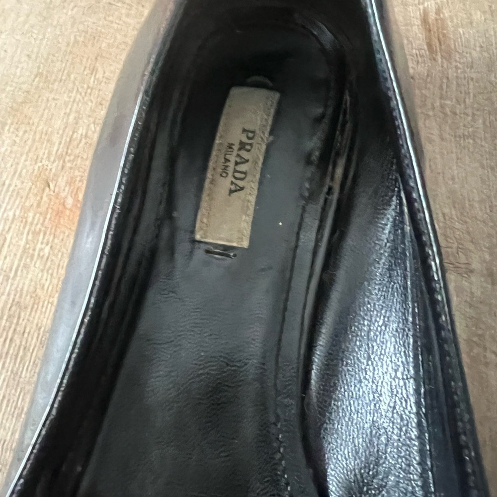 Prada Women's Black and Dark Red Patent Flats - Picture 6 of 13